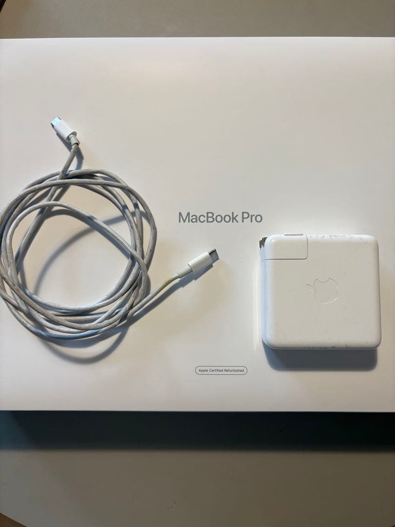 Apple MacBook Pro (2019) 本体 スペースグレー