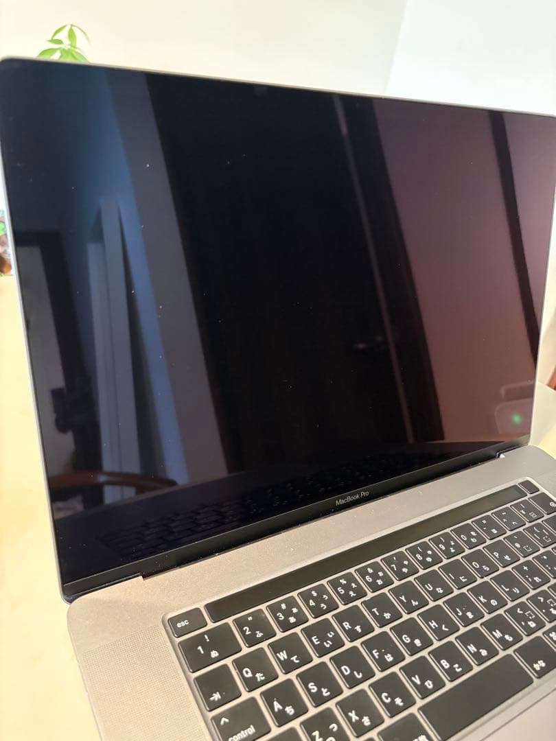 Apple MacBook Pro (2019) 本体 スペースグレー