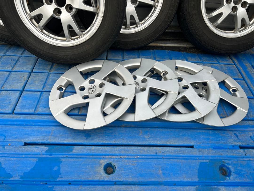 30プリウス　アルミホイール　ホイールキャップ