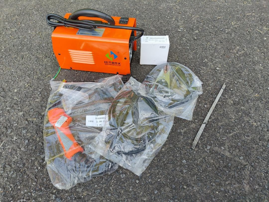 HITBOX 半自動溶接機 100V/200V兼用 120A ノンガス・アークp