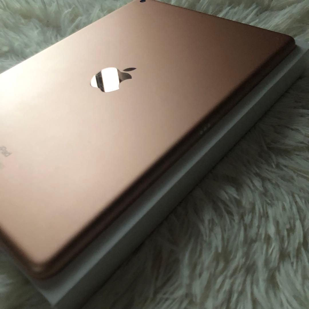 【完動品】iPad 第7世代 32GB 【すぐ発送】