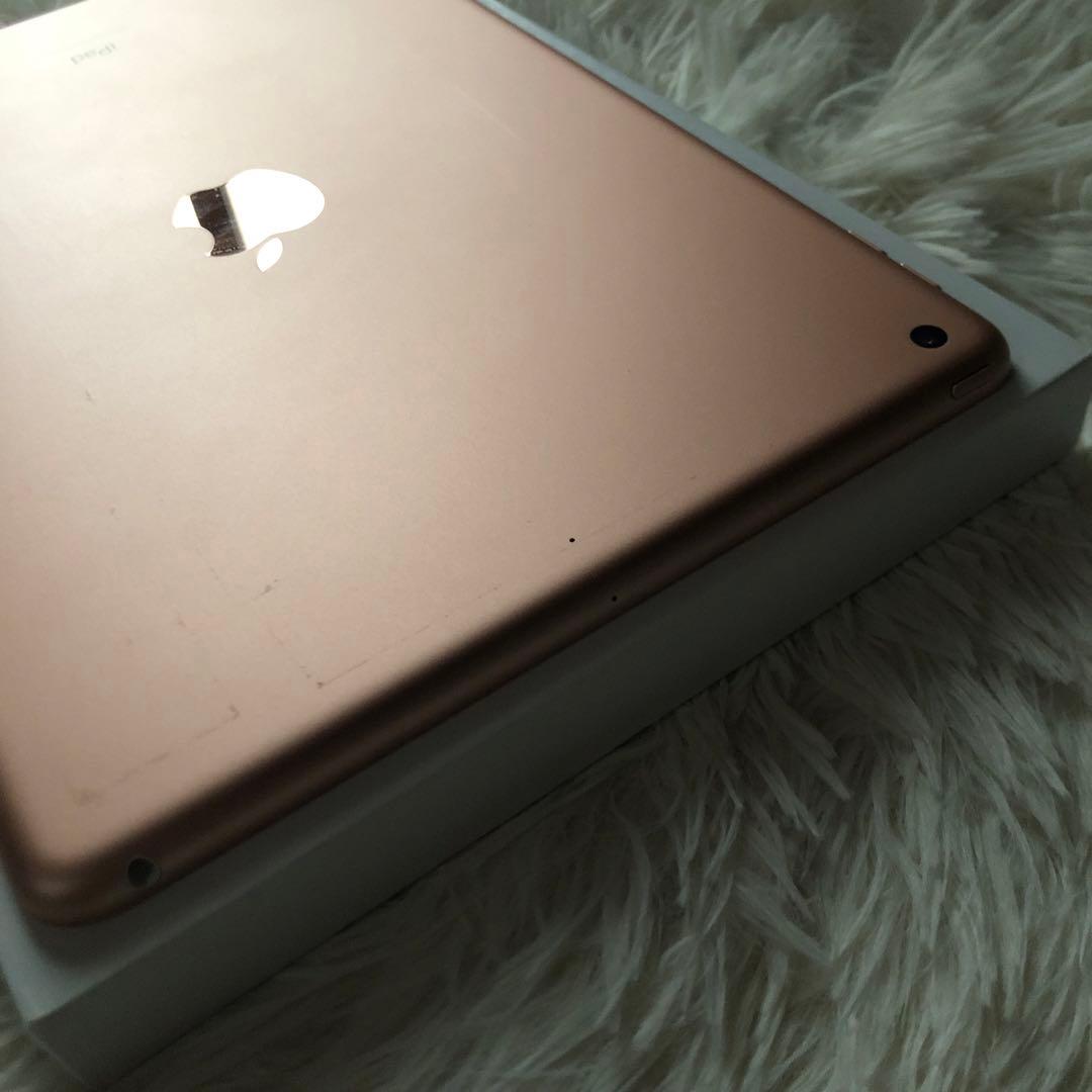 【完動品】iPad 第7世代 32GB 【すぐ発送】