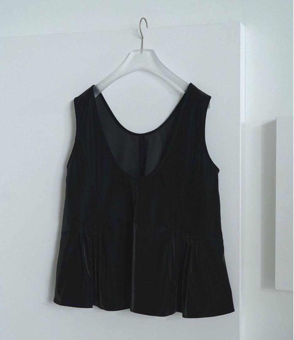 anuke Uneck Peplum Topsブラック