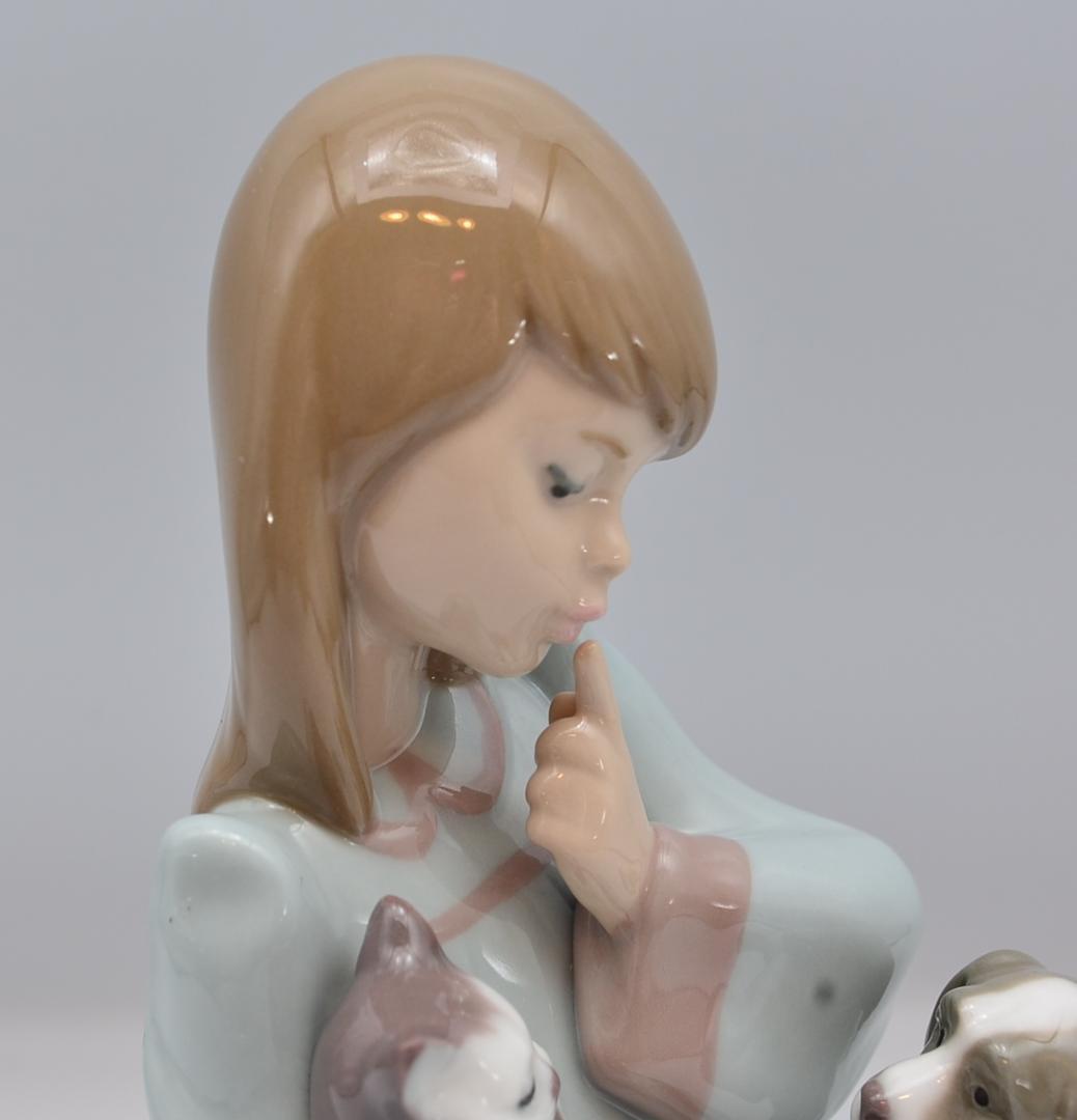 子猫のお昼寝　＃5640　★リヤドロ　スペイン　ポーセリン　美品　ご成約済み