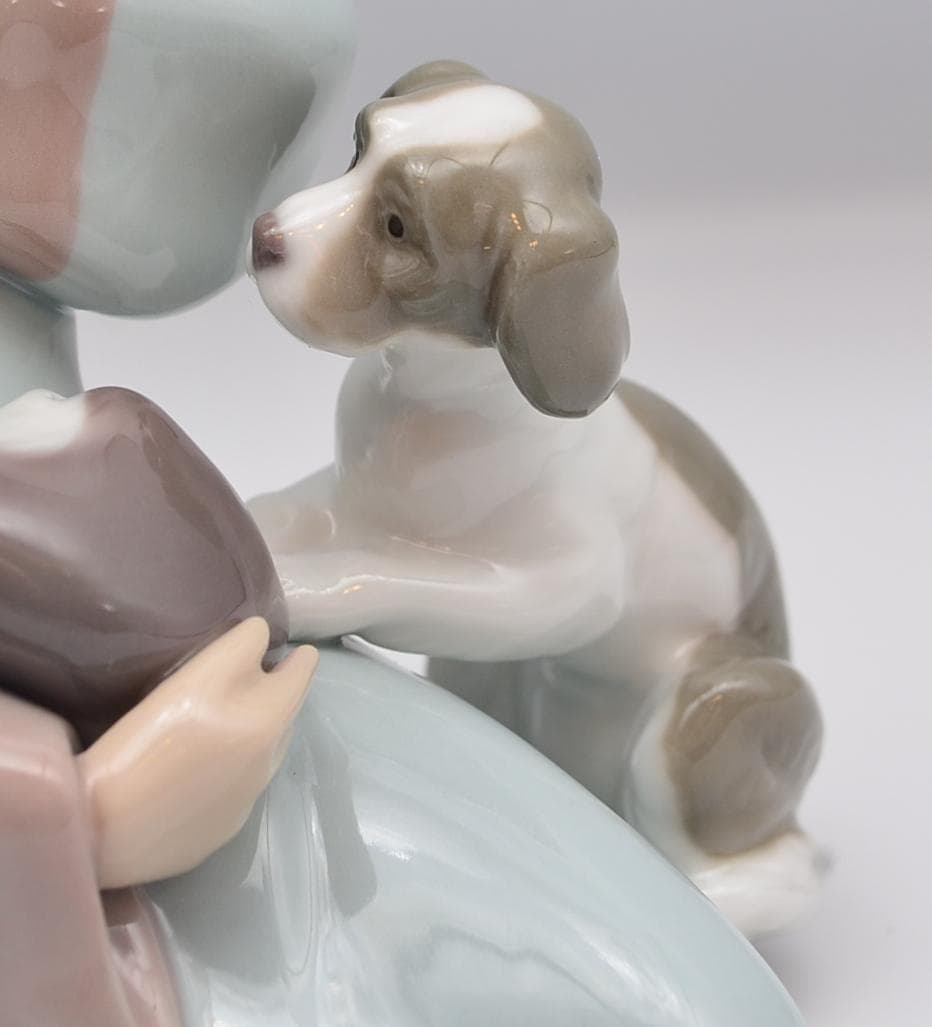 子猫のお昼寝　＃5640　★リヤドロ　スペイン　ポーセリン　美品　ご成約済み