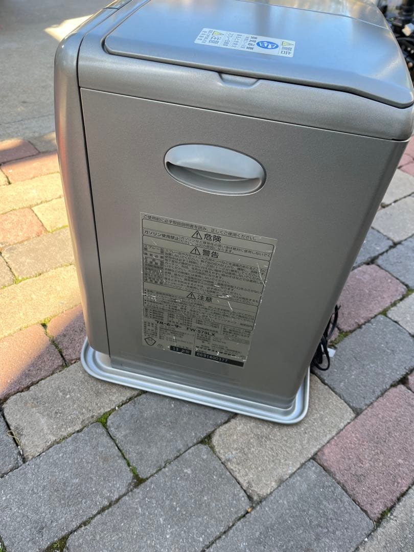 大型　ダイニチ工業製の石油ファンヒーター「FW-579LX」