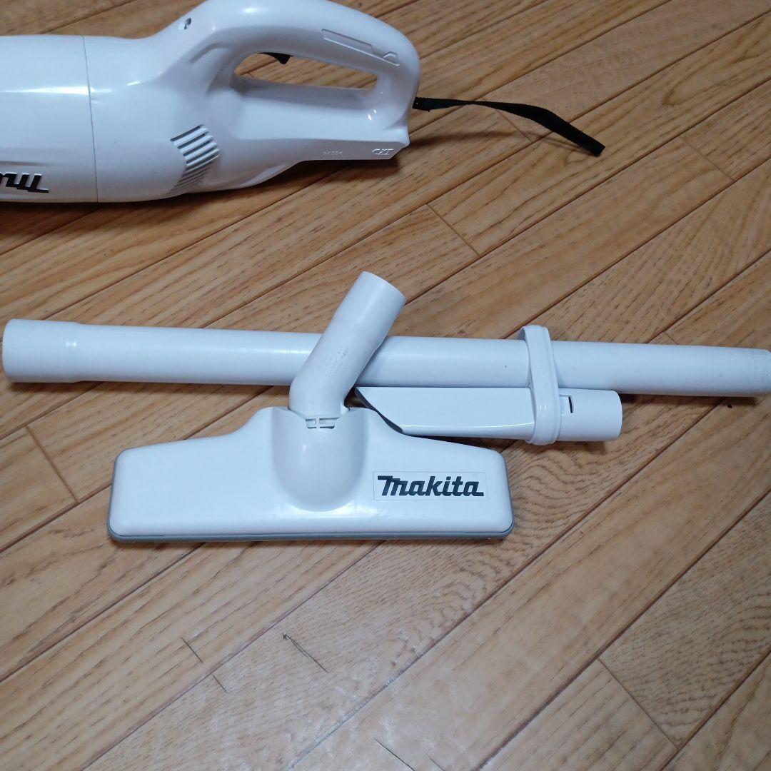 マキタ10.8V充電式クリーナCL106FD バッテリー2個付