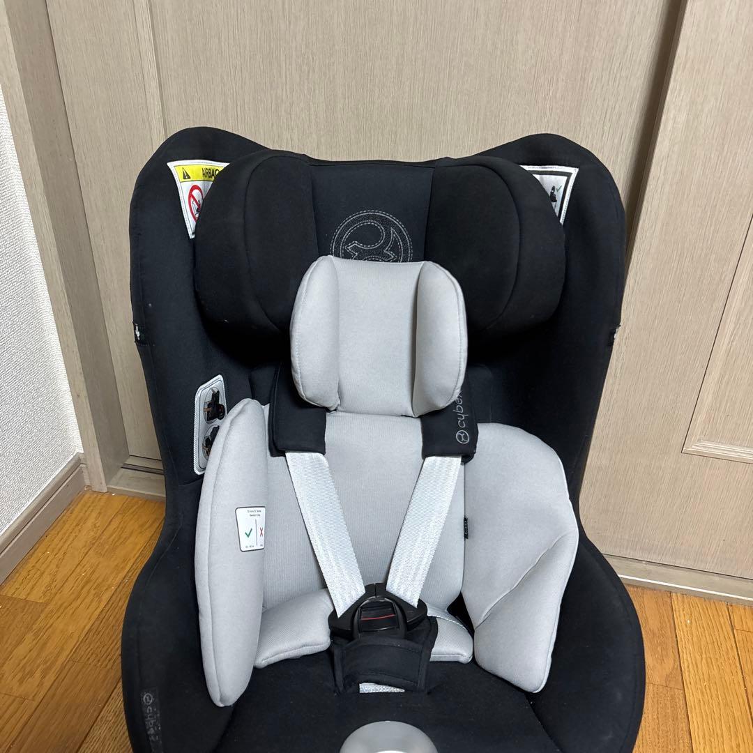 ♡送料無料‼️♡ サイベックス　sirona i-Size ベース付き