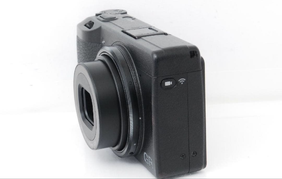 【美品】中古品　RICOH GR Ⅲ コンパクトデジタルカメラ