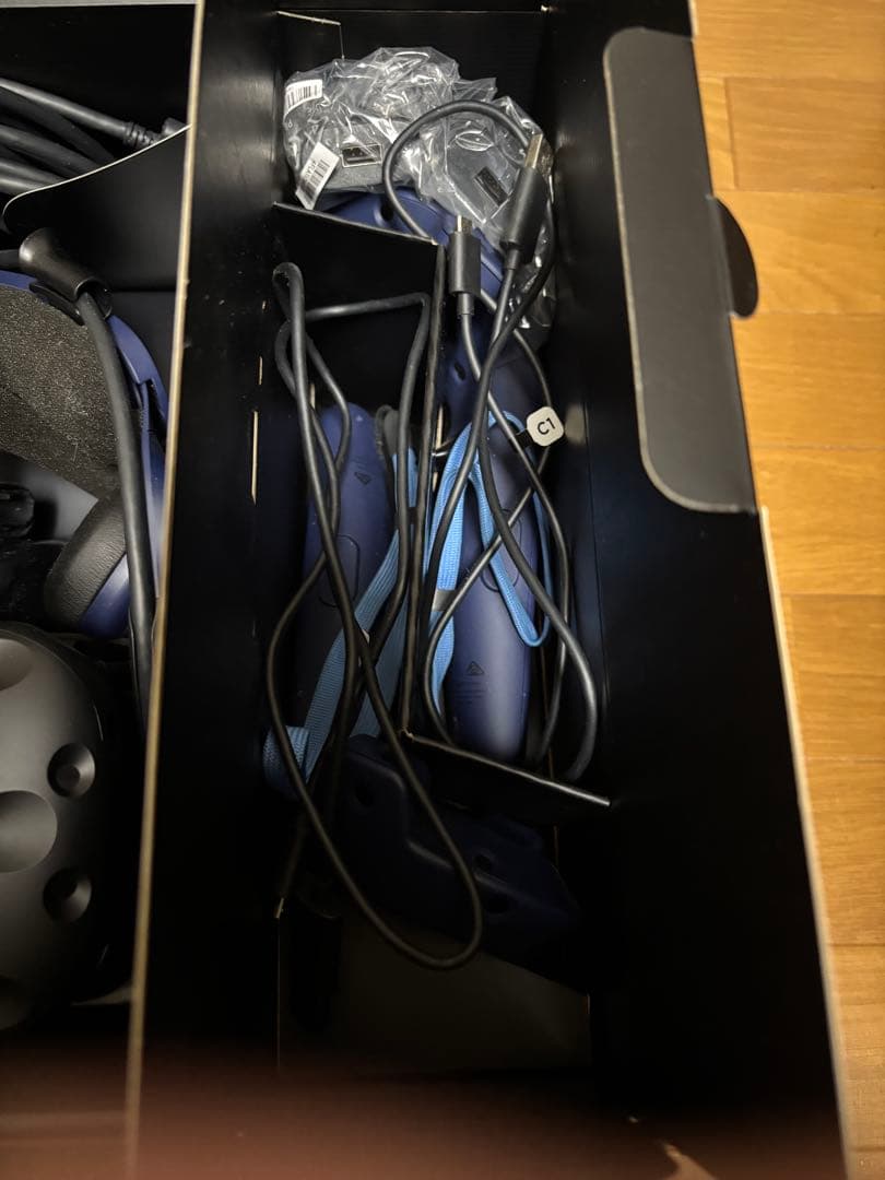 HTC VIVE Pro 2 フルセット+ HARITORAX（本体腰肘）セット