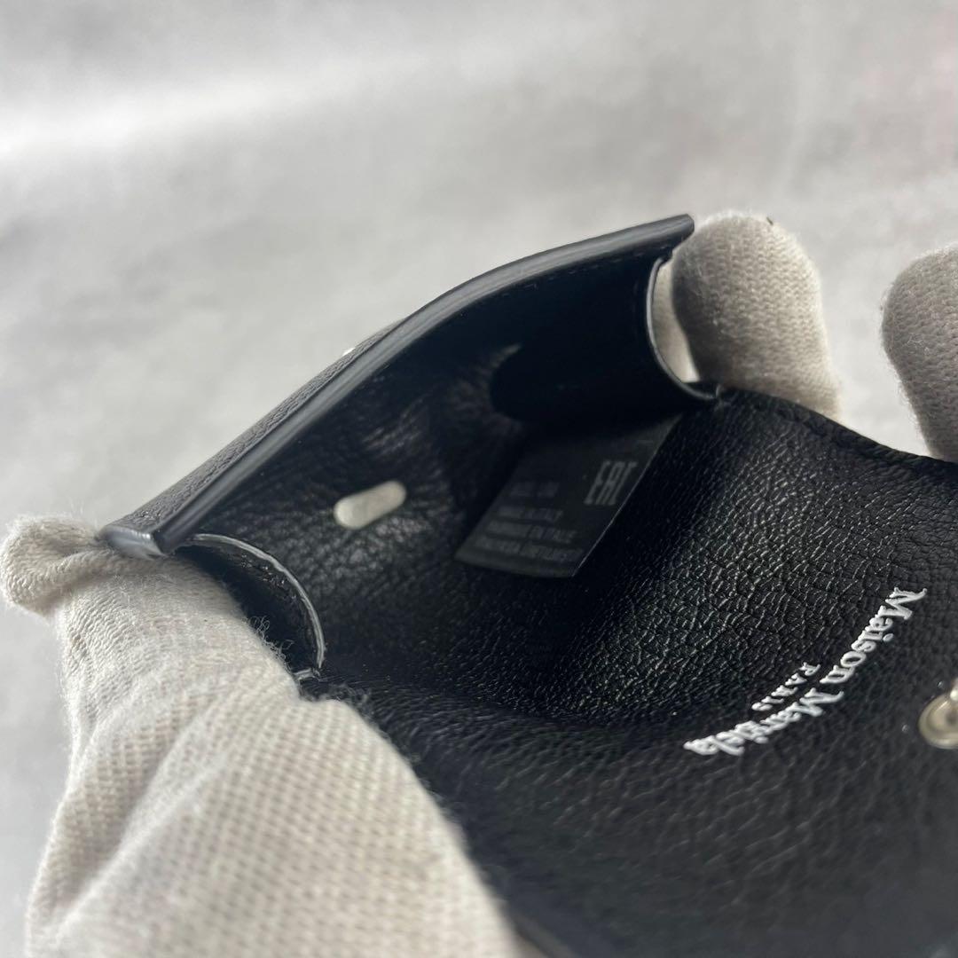 未使用に近い◎メゾンマルジェラ AirPodsケース ストラップ付 レザー 黒