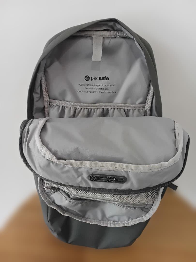 PacSafe/パックセーフ VIBE 25 ECONYL（バイブ25　エコ）