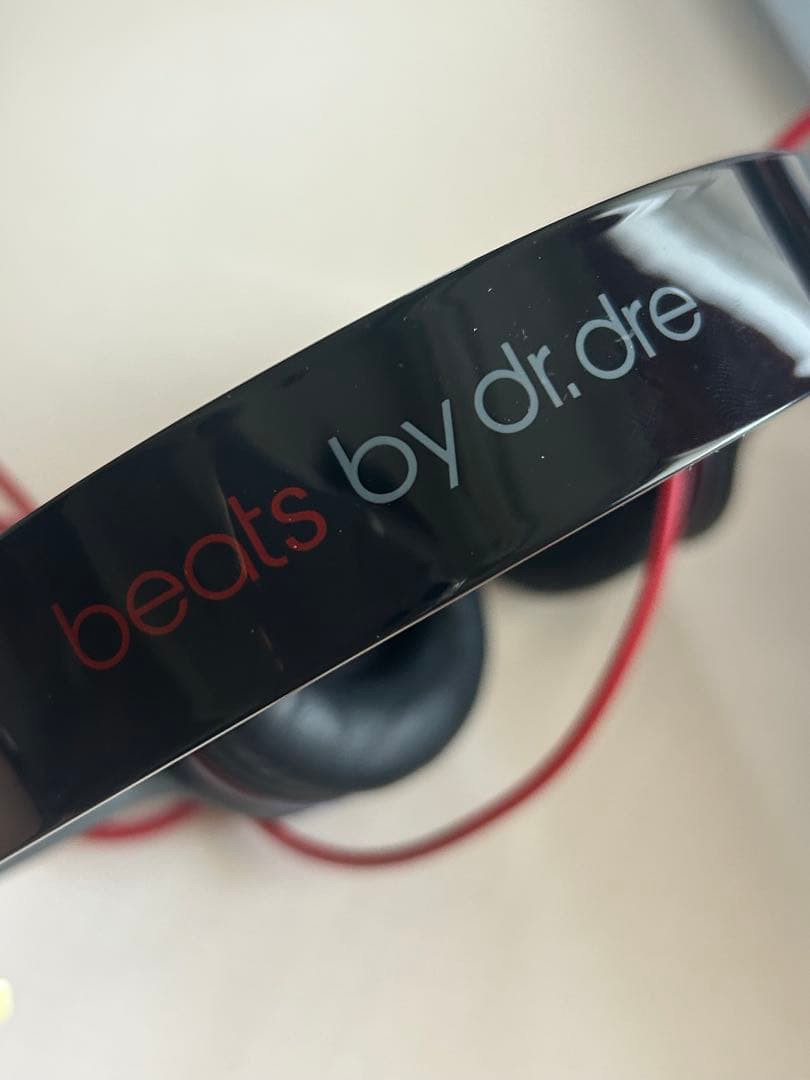 Beats Solo HD ヘッドフォン ブラック/レッド