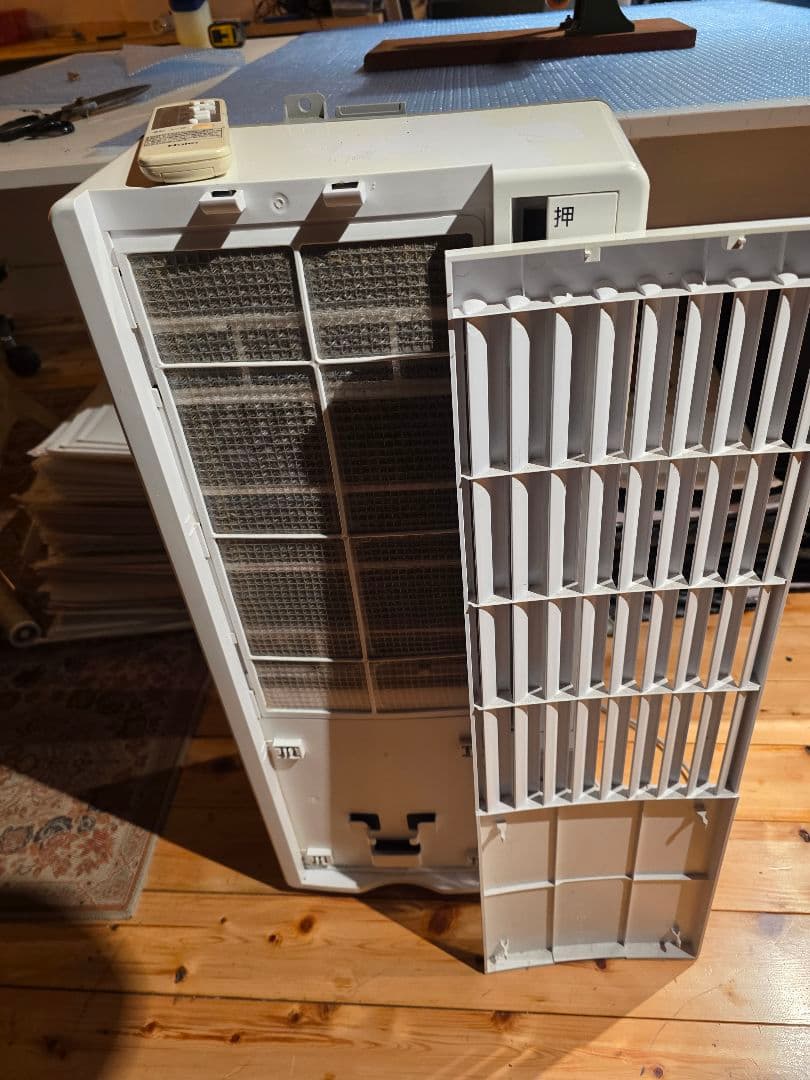 窓用エアコン ホワイト リモコン付き