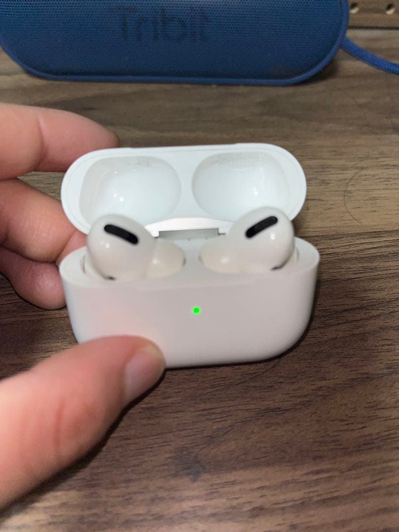 AirPods Pro本体 ホワイト 充電ケース付き