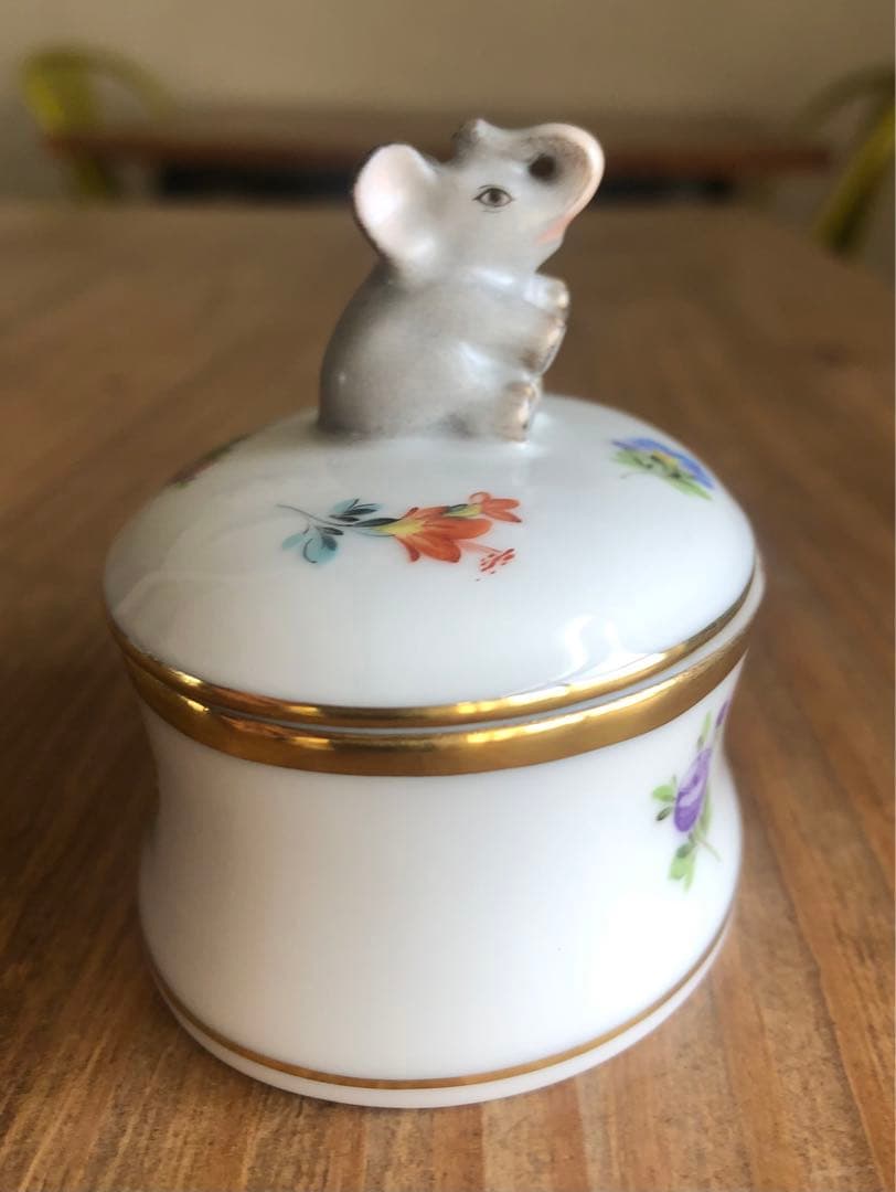 パーシー　ヘレンド　ボンボニエール　ミルフルールオーバルボックス（ゾウ）