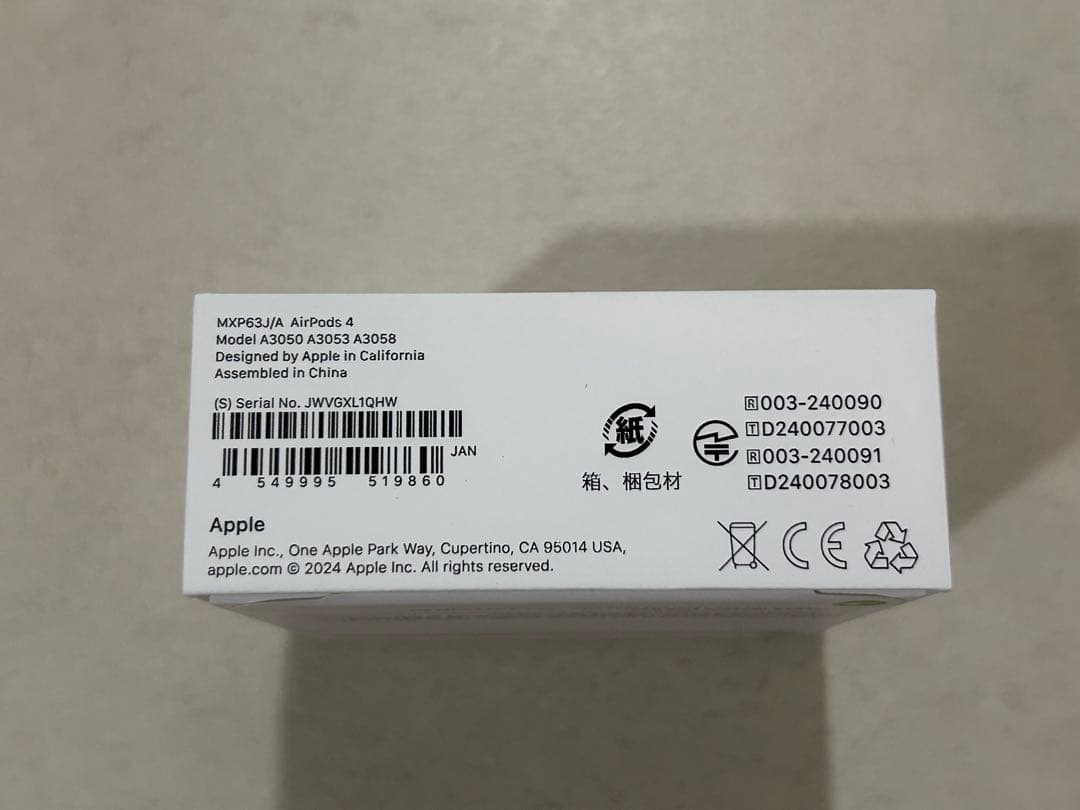 新品未開封 AirPods 4 本体