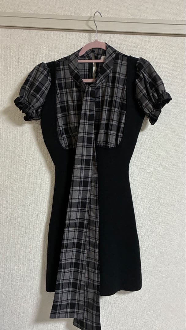 ダーリッチ レイヤードライクボウタイニットミニワンピース F 黒