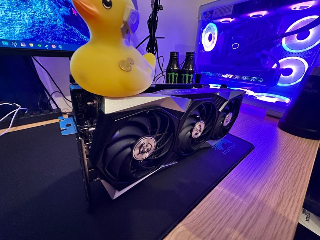 グラフィックボード・グラボ・ビデオカード msi gaming trio radeon rx6950xt