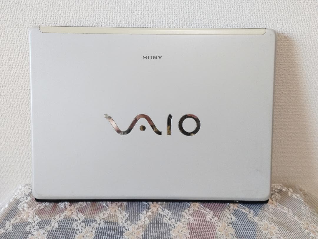 大画面 Sony VAIO 15.6インチ 2GB 80GB