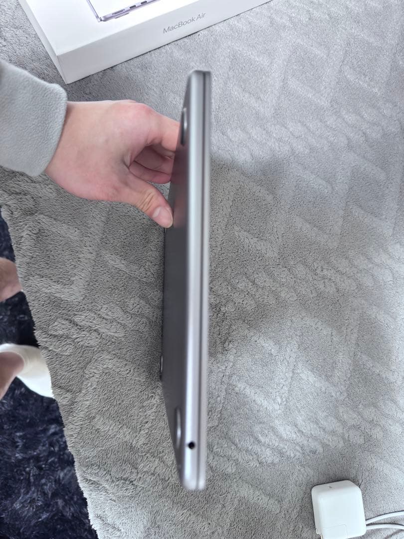 Apple MacBook Air 13.6インチ スペースグレー (M2)