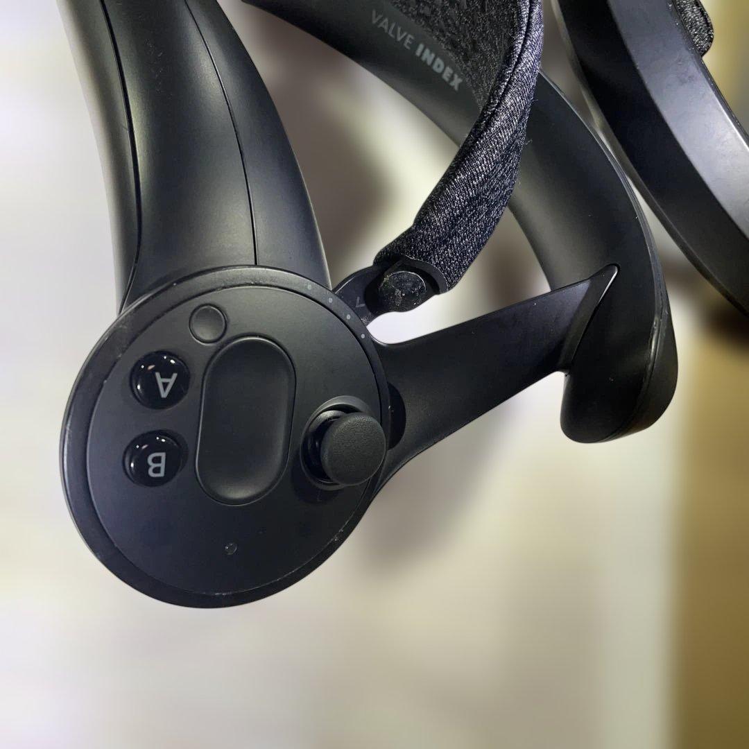 良い　valve indexコントローラー左右セット 動作確認済み　清掃済み