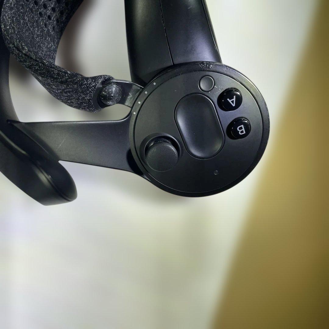 良い　valve indexコントローラー左右セット 動作確認済み　清掃済み