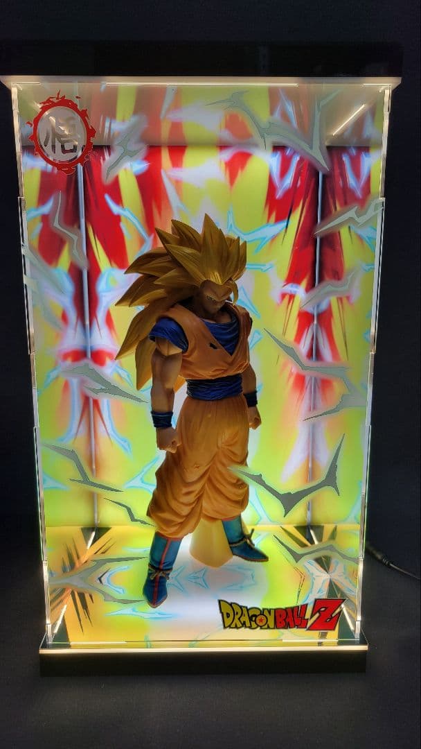 【期間限定大幅値下げ】Grandistanero超サイヤ人3孫悟空＆LEDケース