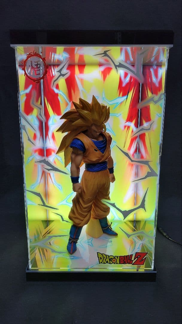 【期間限定大幅値下げ】Grandistanero超サイヤ人3孫悟空＆LEDケース