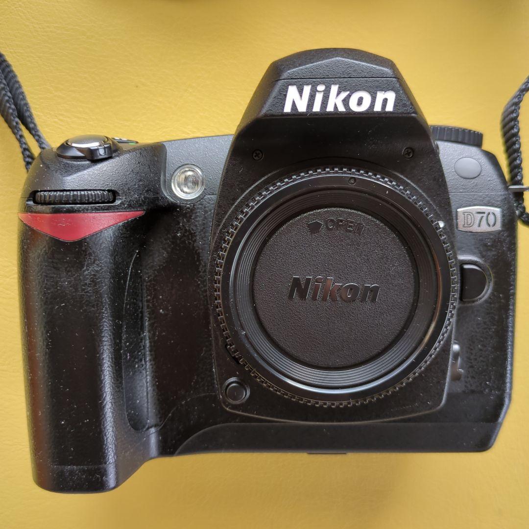 ニコン　デジタル一眼レフカメラ　Ｄ70+ズームセット+専用バッグ