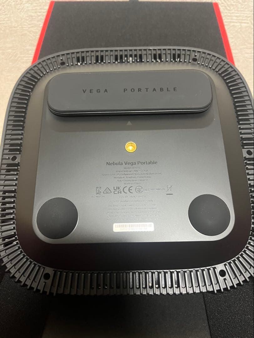 【1度のみ使用動作未確認】プロジェクターNEBULA vega portable