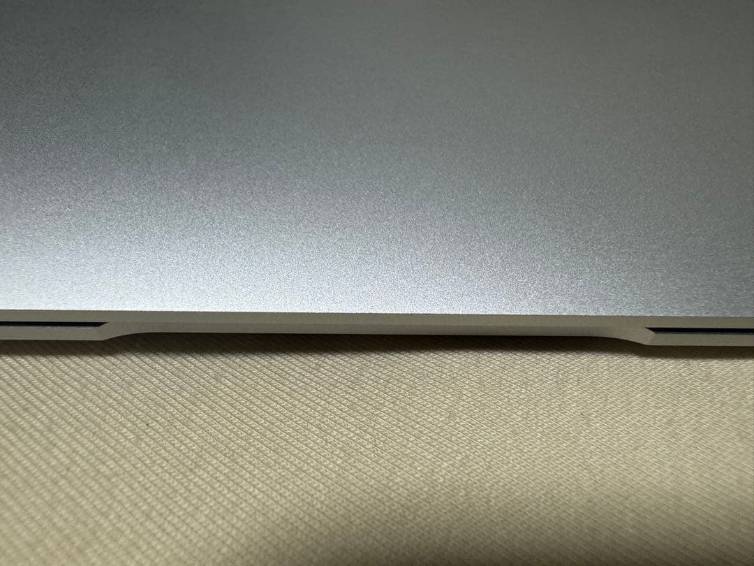 Apple macbook Air M1 8GB 256GB シルバー