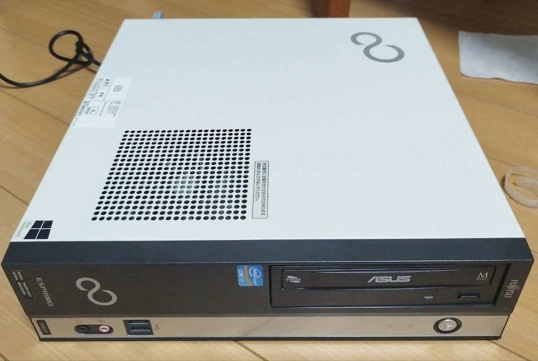 富士通　省スペースPC core i7 3770 GT1030 SSD