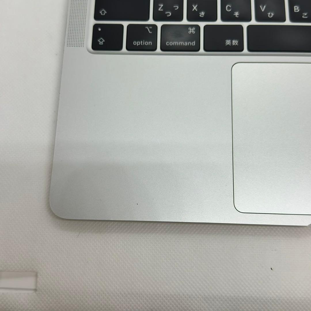 MacBook Air 13インチ (M1, 2020) – シルバー