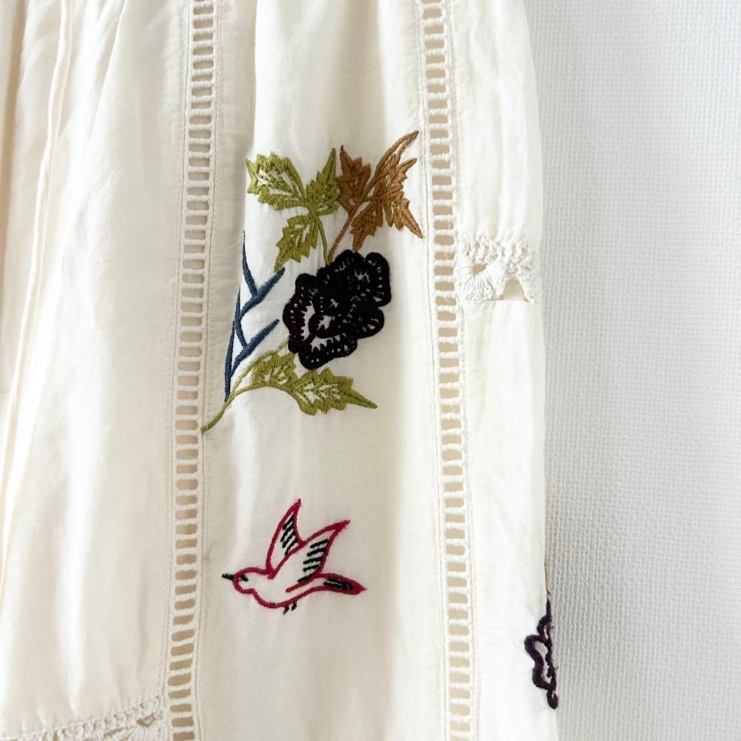 トゥディフル　Embroidery Patchwork Trousers