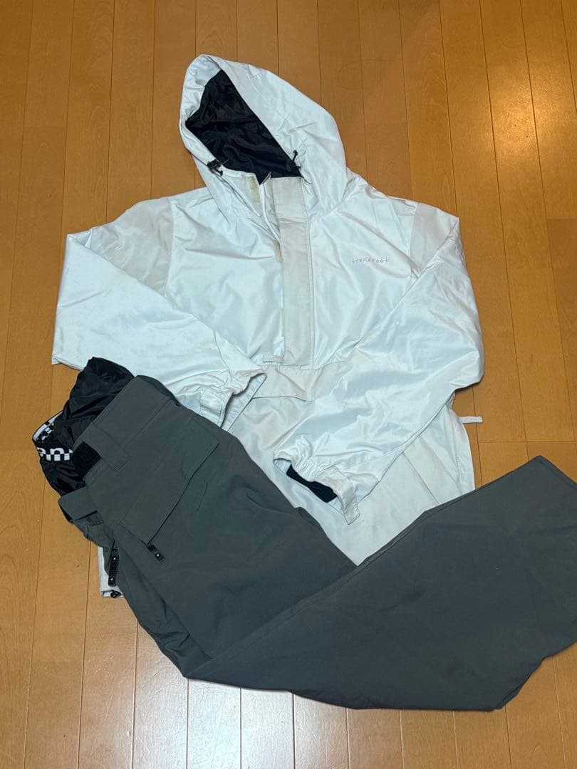 スノボードウェア（上下セット）