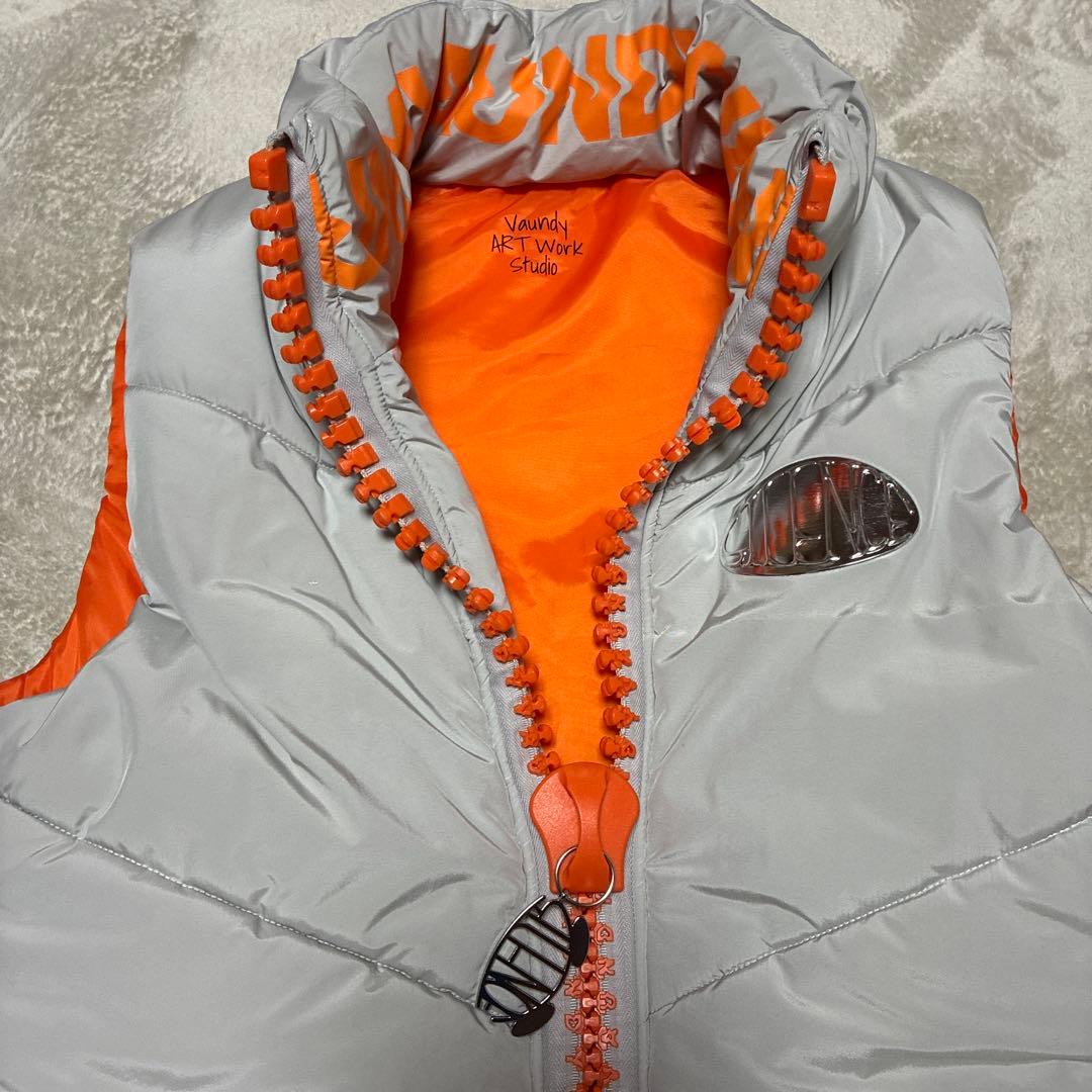 VAUNDY ドームツアー　Logo Down Vest \"SILENCE\"