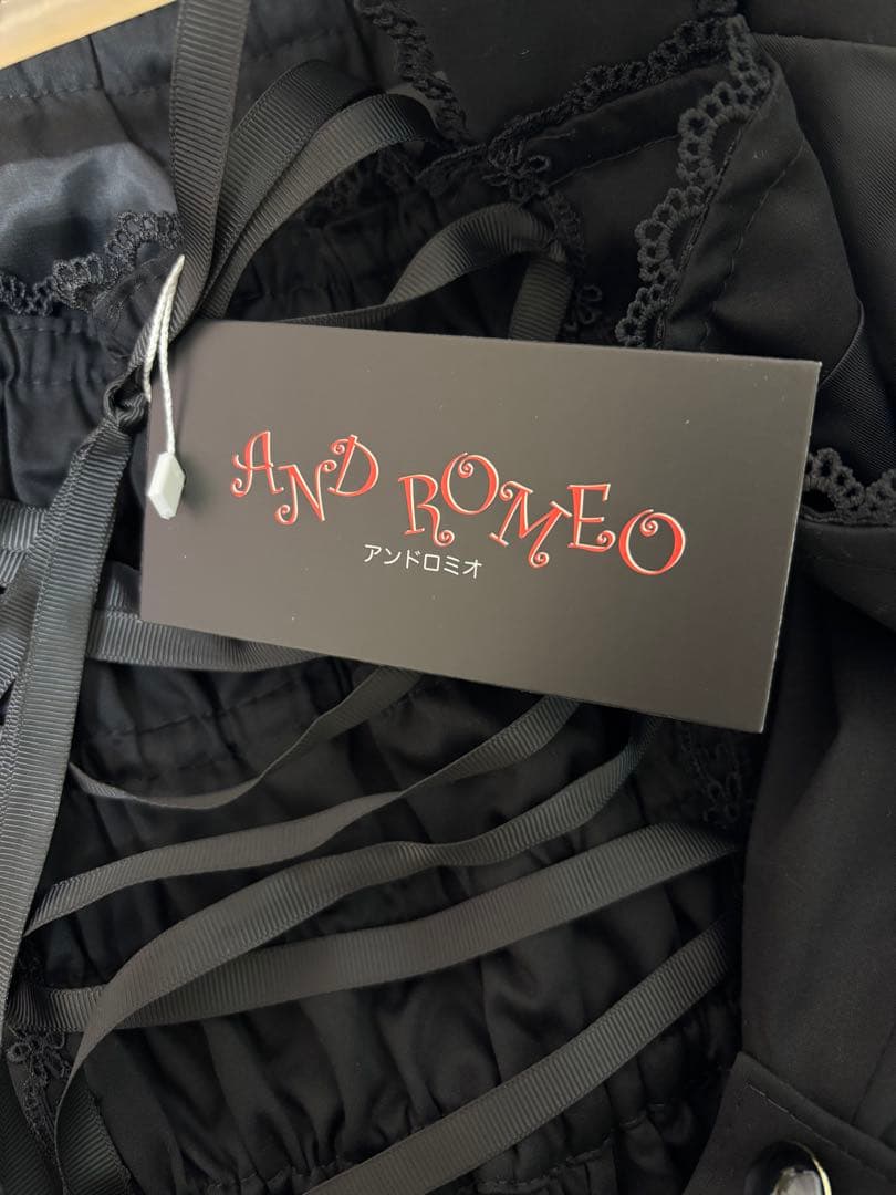 AND ROMEO アンドロミオ 黒 ジャンパースカート 新品未使用
