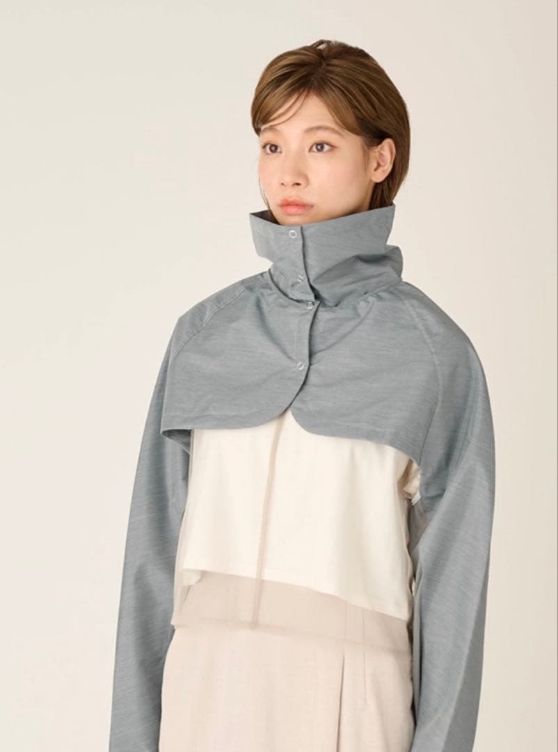 サンバリア100　ショートジャケット　フロストグレー