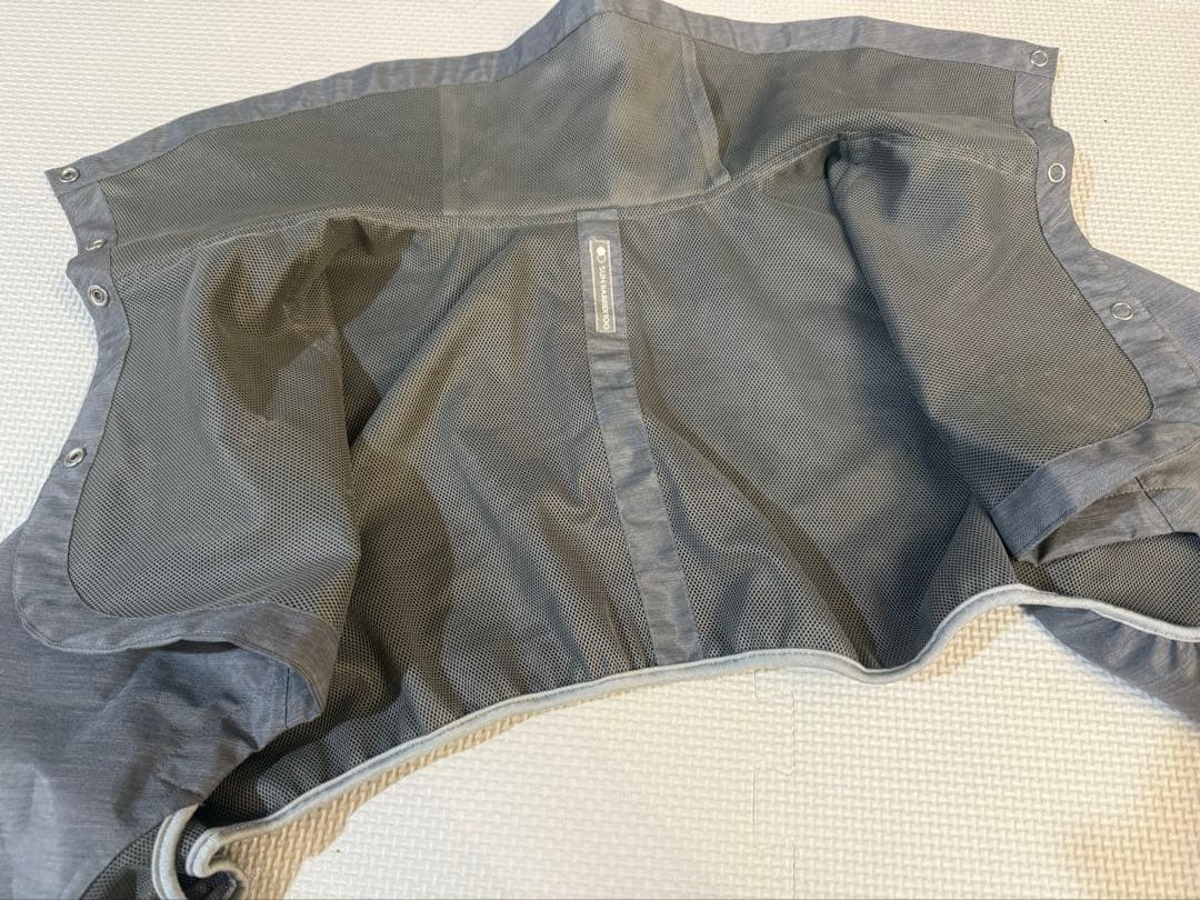 サンバリア100　ショートジャケット　フロストグレー