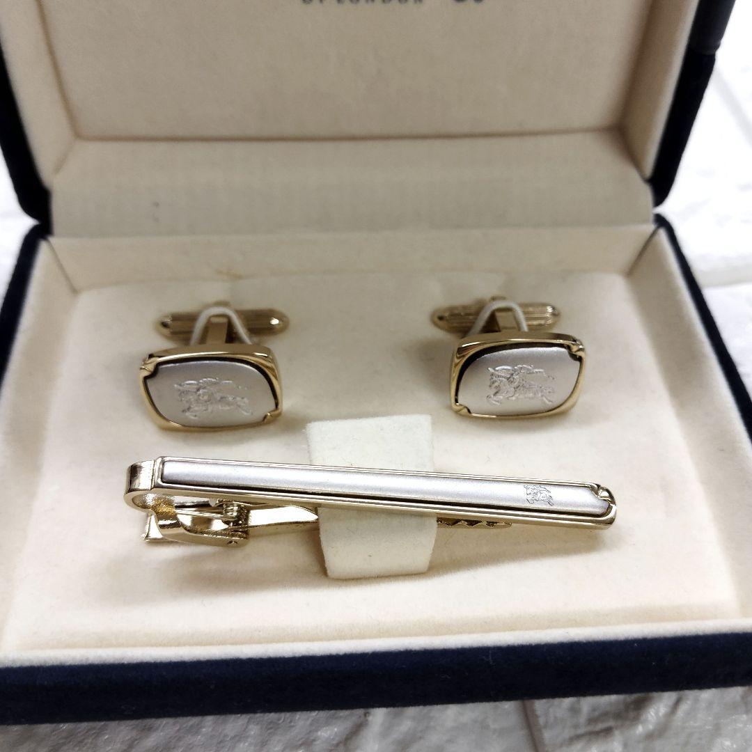 BURBERRY　Burberrys ネクタイピン　カフスセット