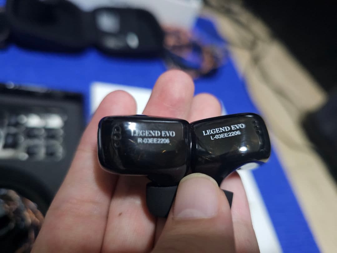 イヤホン Empire Ears Legend Evo