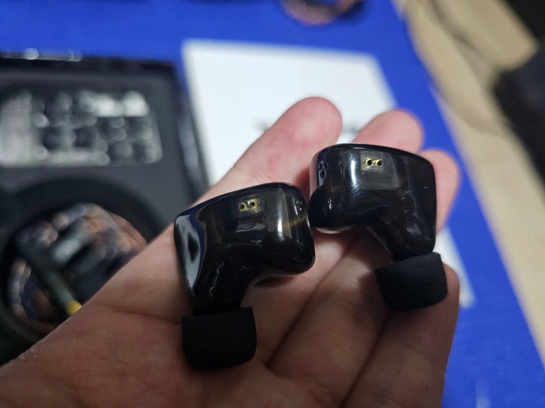 イヤホン Empire Ears Legend Evo