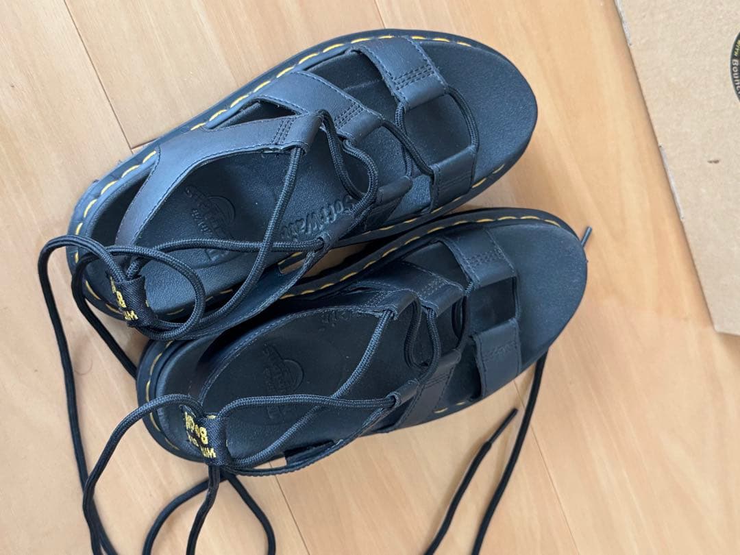 【美品】dr.martensドクターマーチン Nartilla サンダル 220