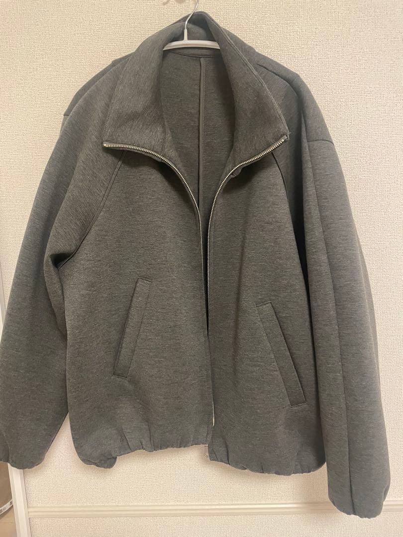 アダムエロペ ダンボールコクーンブルゾン