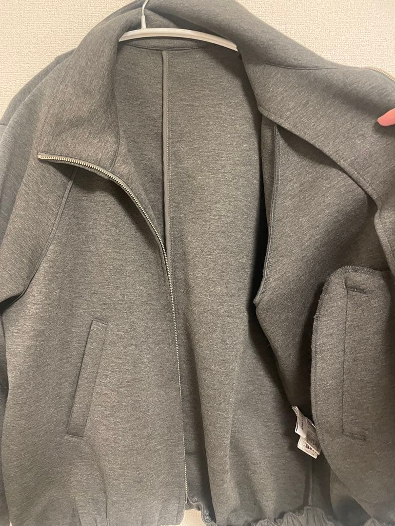 アダムエロペ ダンボールコクーンブルゾン