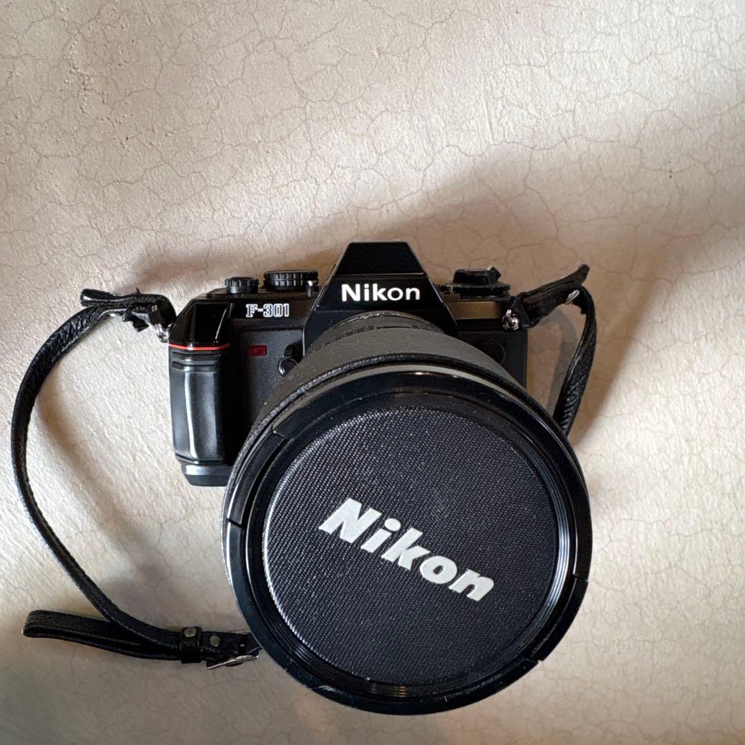 Nikon AF Nikkor 180mm F2.8 単焦点