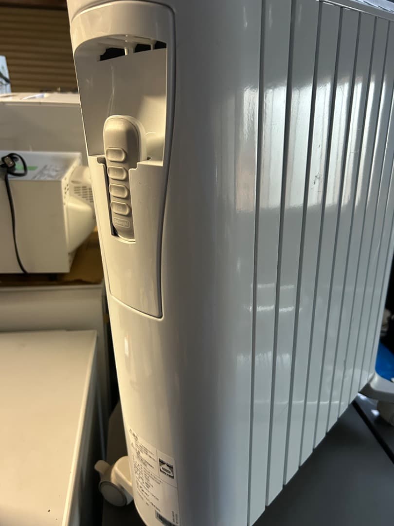 【動作良好・美品】デロンギオイルヒーター　ベルカルド　RHJ75V0915-GY