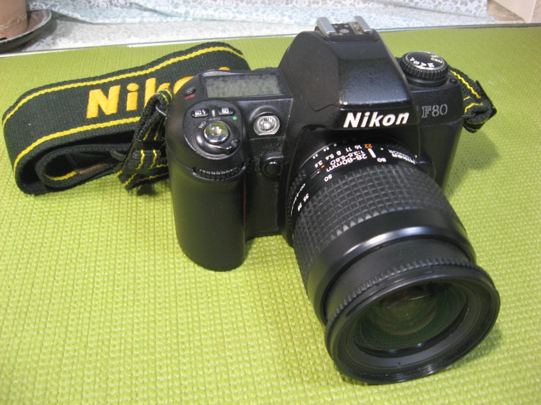 Nikon F80 ＋ AF28-80mmF3.5-5.6D フィルムカメラ