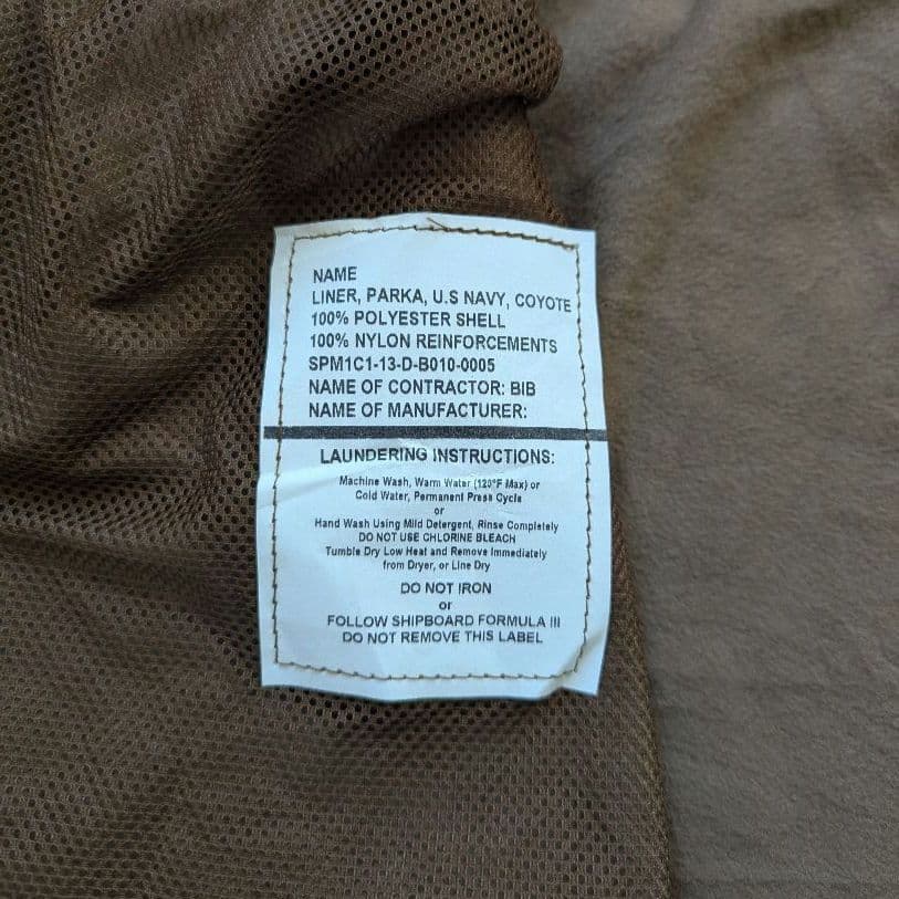 s*可様 [アメリカ軍] US NAVY フリース ライナーパーカー コヨーテ